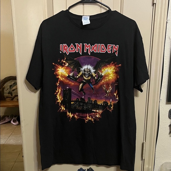 Black Iron Maiden 2019 Legacy of the Beast Tour Large Shirt - Picture 4 of 5